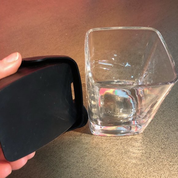Like New Silicone Whiskey Wedge & Glass Set - Picture 6 of 11